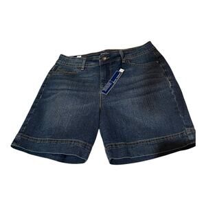 NWT Bandolino Womens Amalia Shorts 4P Petite Denim Stretch New!!! Basic Comfort